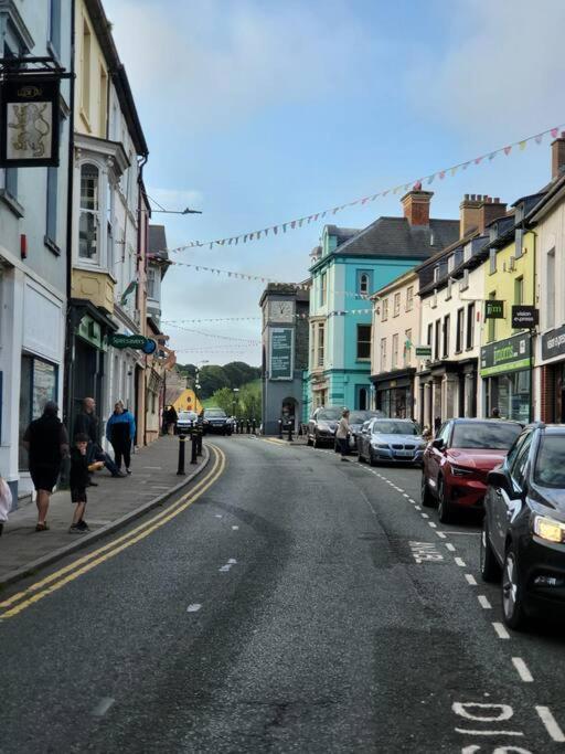 Stunning Seaside Town Cottage Cardigan Extérieur photo